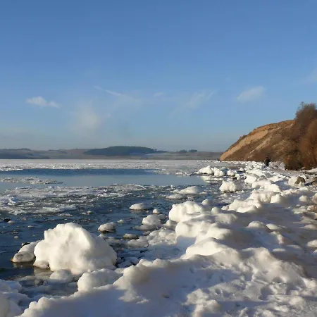 Buelows Mit 2 Schlafzimmern Daire Klein Zicker